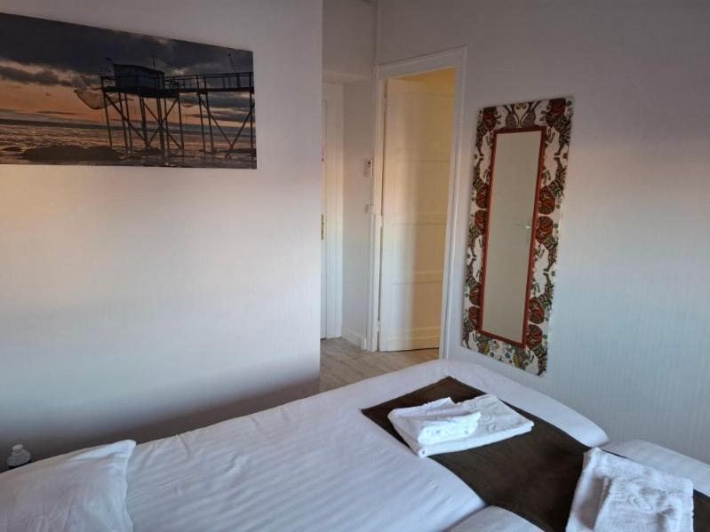 Le Crist'Al, Hotel Familial, Climatise, En Front De Mer Saint-Georges-de-Didonne Oda fotoğraf
